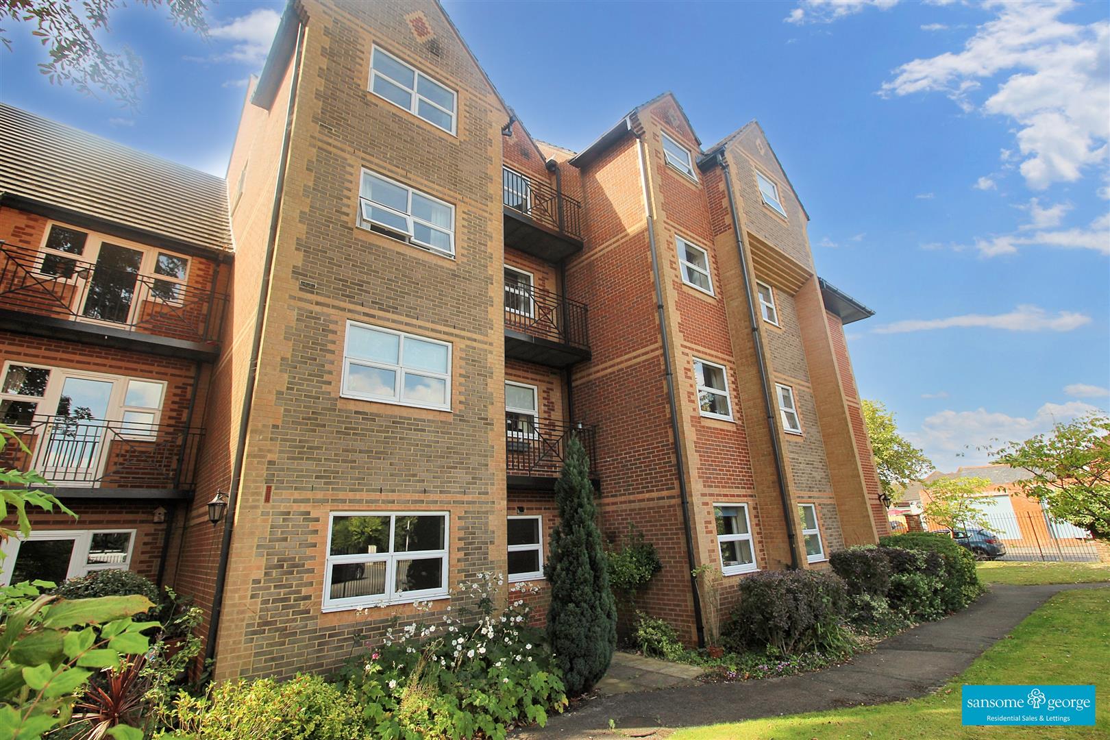 1 bed property in Northcourt Avenue, Reading